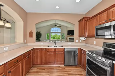 2307  Silver Fox Ct, Waukesha, WI 53188 - Photo 18