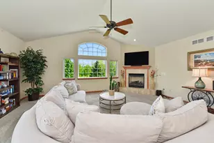 2307 Silver Fox Ct, Waukesha, WI 53188 - Photo 10
