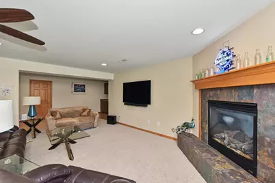 2307  Silver Fox Ct, Waukesha, WI 53188 - Photo 32