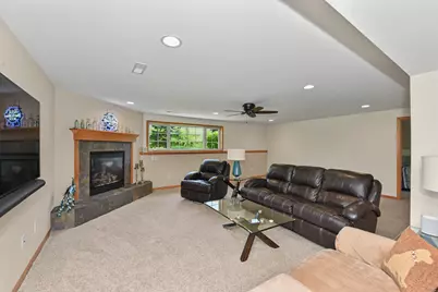 2307  Silver Fox Ct, Waukesha, WI 53188 - Photo 30