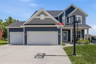 1650 Spruce St, Port Washington, WI 53074 - Photo 2