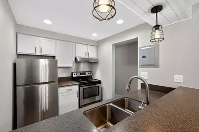 4332  Melody Ln #Unit 6, Madison, WI 53704 - Photo 4