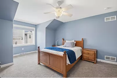 1267  Mary Hill Cir, Hartland, WI 53029 - Photo 30