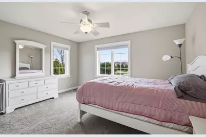 1267  Mary Hill Cir, Hartland, WI 53029 - Photo 32