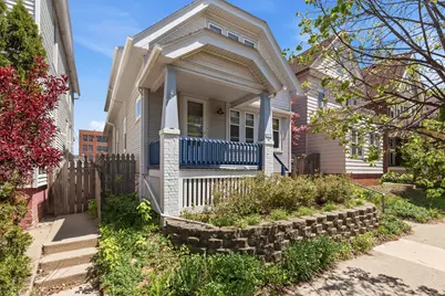 2412 N Dousman St, Milwaukee, WI 53212 - Photo 2
