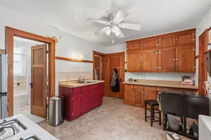 2412 N Dousman St, Milwaukee, WI 53212 - Photo 20
