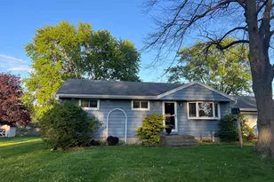 8802 S 79th St, Franklin, WI 53132 - Photo 2