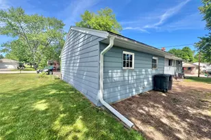8802 S 79th St, Franklin, WI 53132 - Photo 14