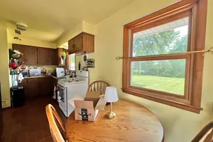8802 S 79th St, Franklin, WI 53132 - Photo 6