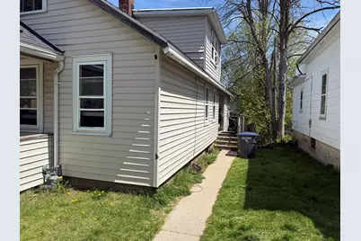 1439 S 10th St, Sheboygan, WI 53081 - Photo 12