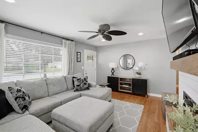 1517 N Bel Ayr Dr, Waukesha, WI 53188 - Photo 6
