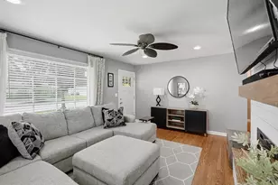 1517 N Bel Ayr Dr, Waukesha, WI 53188 - Photo 6