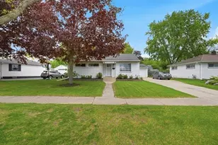 1517 N Bel Ayr Dr, Waukesha, WI 53188 - Photo 28