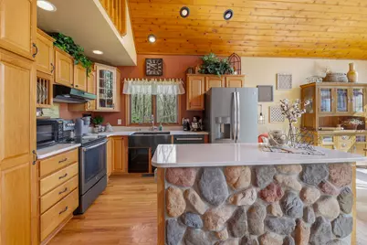 W1708 W Iowa Rd, Herman, WI 53035 - Photo 6