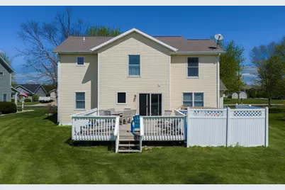 1411  Wedgewood Dr, Watertown, WI 53098 - Photo 4