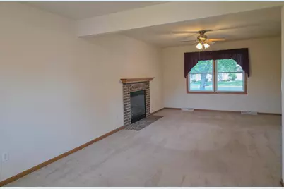 1411  Wedgewood Dr, Watertown, WI 53098 - Photo 12