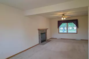 1411 Wedgewood Dr, Watertown, WI 53098 - Photo 12