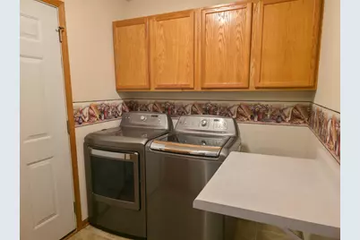1411  Wedgewood Dr, Watertown, WI 53098 - Photo 20