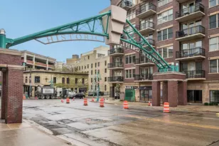 102 N Water St, Milwaukee, WI 53202 - Photo 38