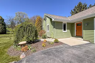 S50W30750 Walnut St, Genesee, WI 53149 - Photo 4