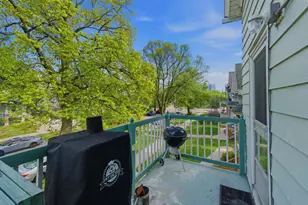 1671 N Marshall St, Milwaukee, WI 53202 - Photo 24