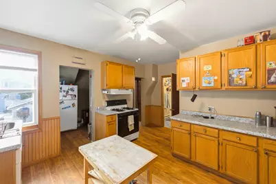1671 N Marshall St, Milwaukee, WI 53202 - Photo 4