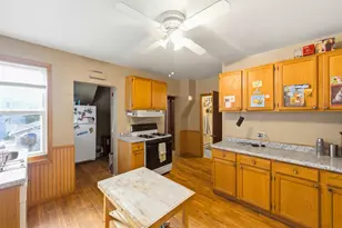 1671 N Marshall St, Milwaukee, WI 53202 - Photo 4