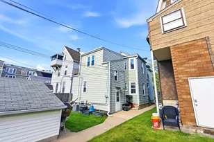 1671 N Marshall St, Milwaukee, WI 53202 - Photo 28