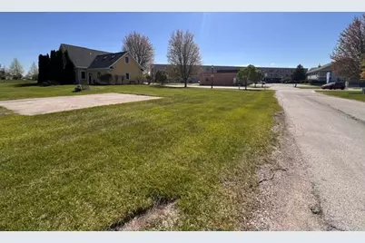 813 N Water St, Sheboygan, WI 53081 - Photo 1