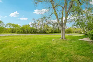 W326S7751 Squire Ln, Mukwonago, WI 53149 - Photo 4