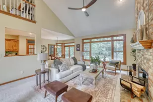 N27W26292 Crestview Dr, Pewaukee, WI 53072 - Photo 12