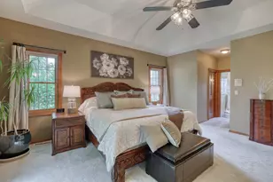 N27W26292 Crestview Dr, Pewaukee, WI 53072 - Photo 8