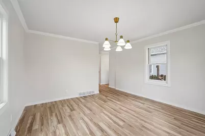 812 S 39th St, Milwaukee, WI 53215 - Photo 12
