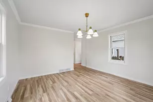 812 S 39th St, Milwaukee, WI 53215 - Photo 12