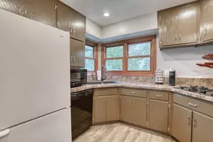 4420 S 37th St., Greenfield, WI 53221 - Photo 10