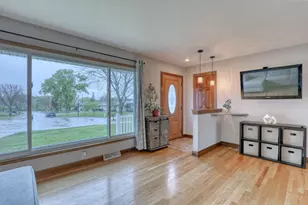 4420 S 37th St., Greenfield, WI 53221 - Photo 4