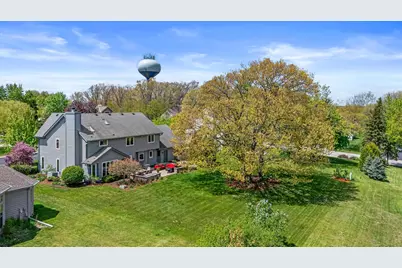 W168N5140  Stonefield Rd, Menomonee Falls, WI 53051 - Photo 4