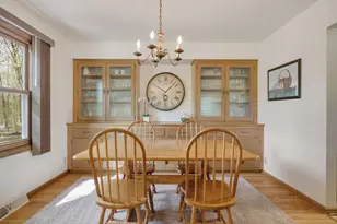 S54W23631 Maple Hill Ct, Waukesha, WI 53189 - Photo 8
