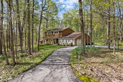 S54W23631  Maple Hill Ct, Waukesha, WI 53189 - Photo 2