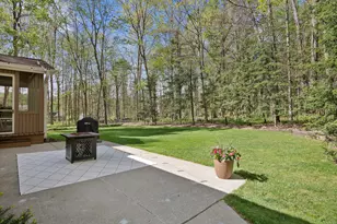 S54W23631 Maple Hill Ct, Waukesha, WI 53189 - Photo 14