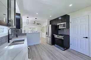 3018 N 77th St, Milwaukee, WI 53222 - Photo 6