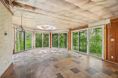 7027 N Belmont Ln, Fox Point, WI 53217 - Photo 10