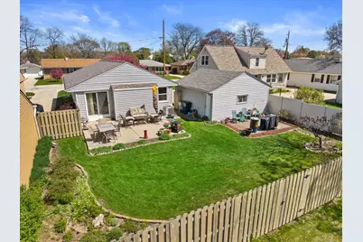 3645 S 75th St, Milwaukee, WI 53220 - Photo 6