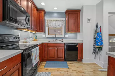 939 N Greenfield Ave, Waukesha, WI 53186 - Photo 10