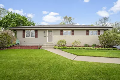 533  Oakland Ave, Mukwonago, WI 53149 - Photo 1