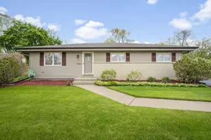 533 Oakland Ave, Mukwonago, WI 53149 - Photo 1