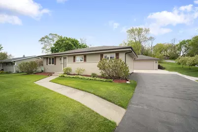 533  Oakland Ave, Mukwonago, WI 53149 - Photo 2