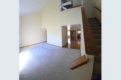 4077 W College Ave, Franklin, WI 53132 - Photo 8