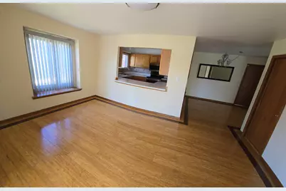 4077 W College Ave, Franklin, WI 53132 - Photo 2