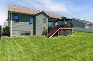 648 Silver Dr, Holmen, WI 54636 - Photo 40